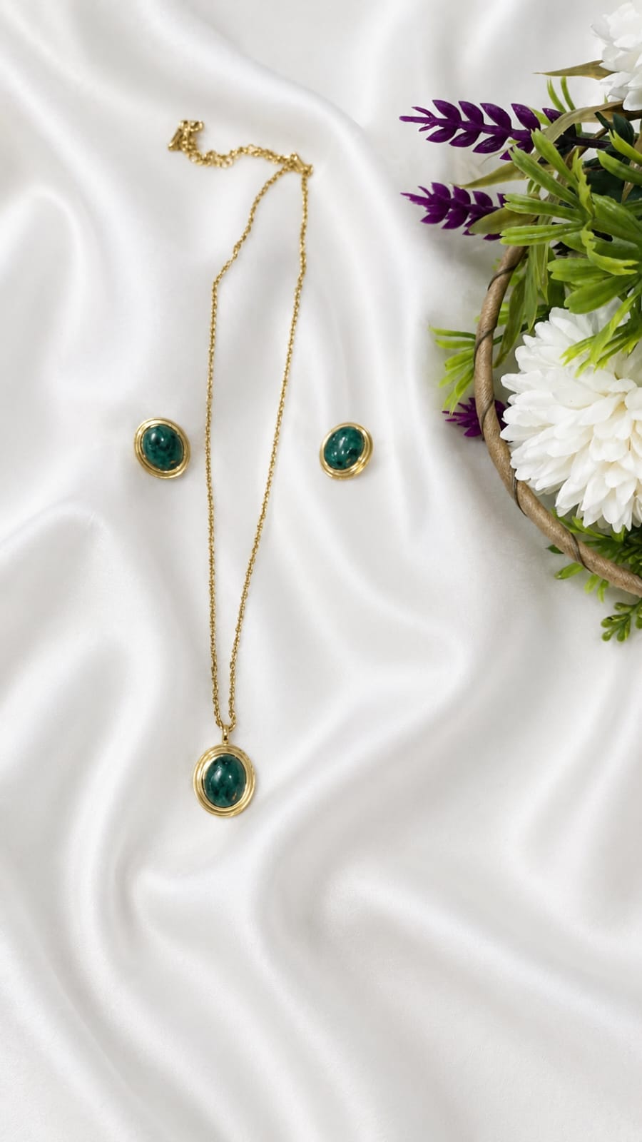 Emerald Elegance Pendant & Stud Earrings Set