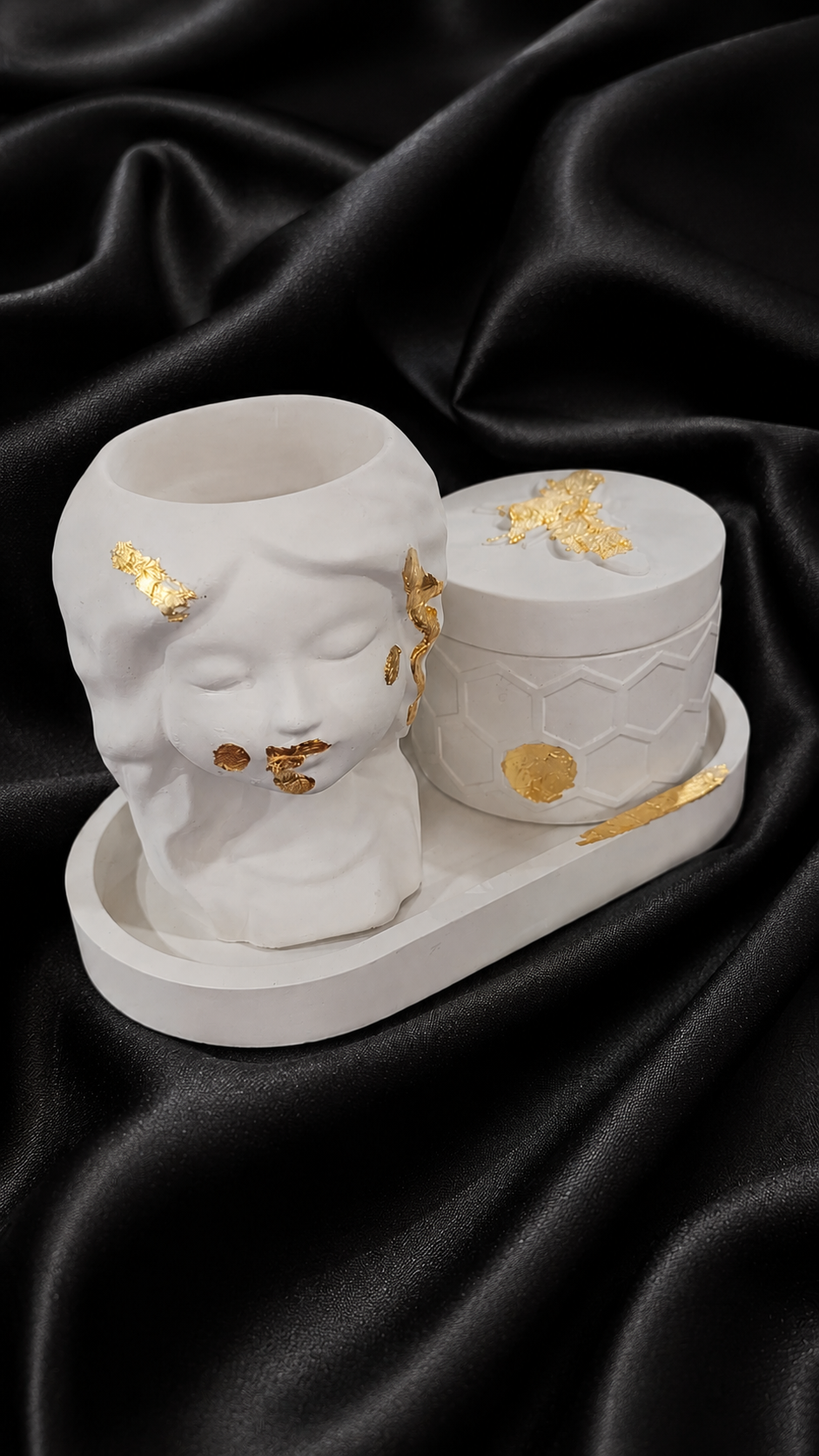 Elegant White Sculpted Decor Set – Face Vase, Jar & Tray with Gold Leaf Accents
