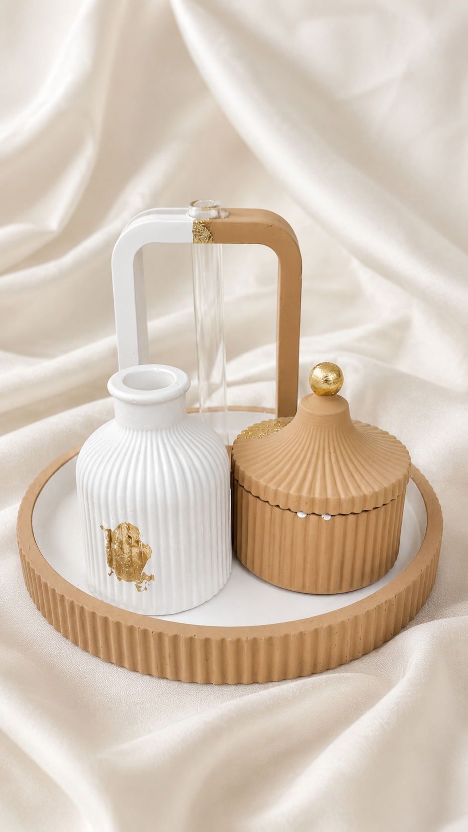 Modern Ribbed Decor Set – White & Beige Tray, Vase & Jar with Gold Accents