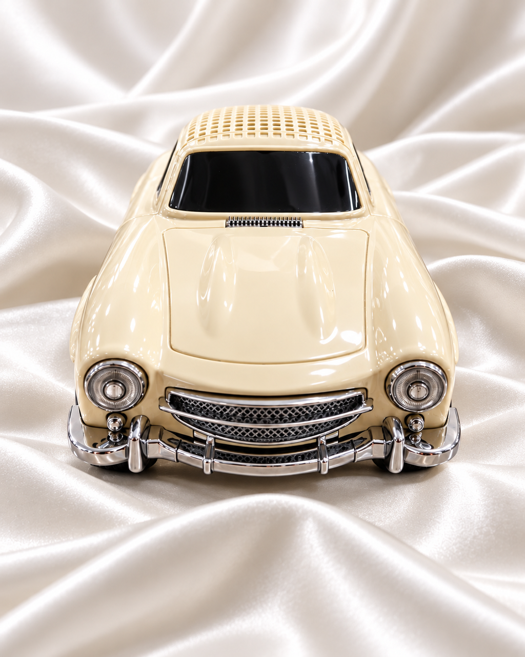 Cream Vintage Car Bluetooth Speaker | Metal Showpiece